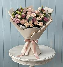 Букет цветов из:  Розы и Лизиантусы в Шаталово