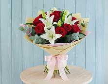 Букет цветов из:  Лилии и Розы в Шаталово