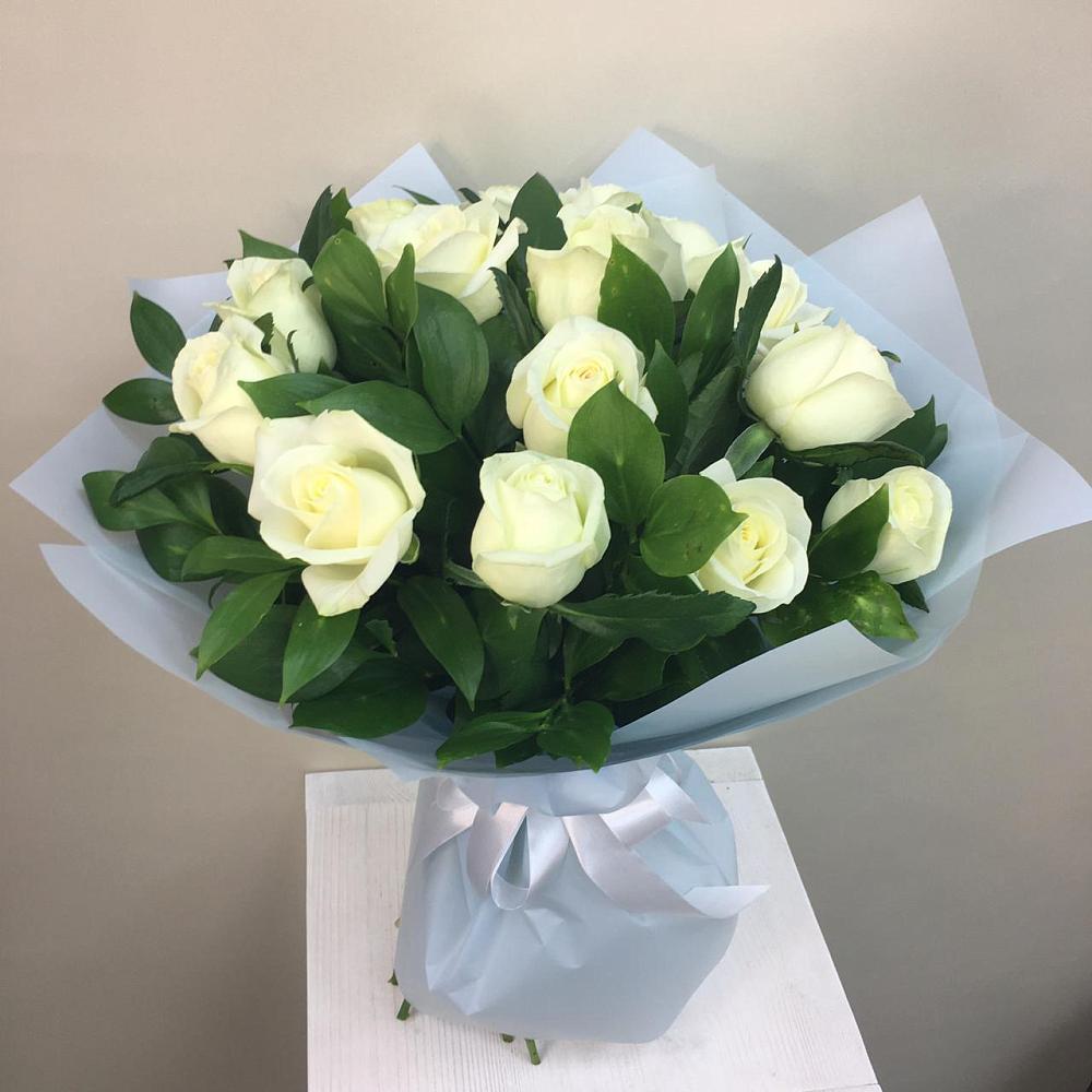 Букет 15 Белых роз Проуд в Шаталово