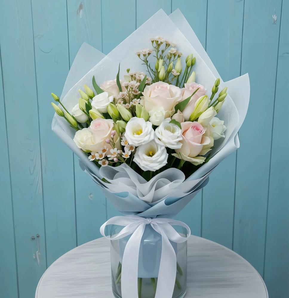 Букет цветов из: Розы и Лизиантусы в Шаталово