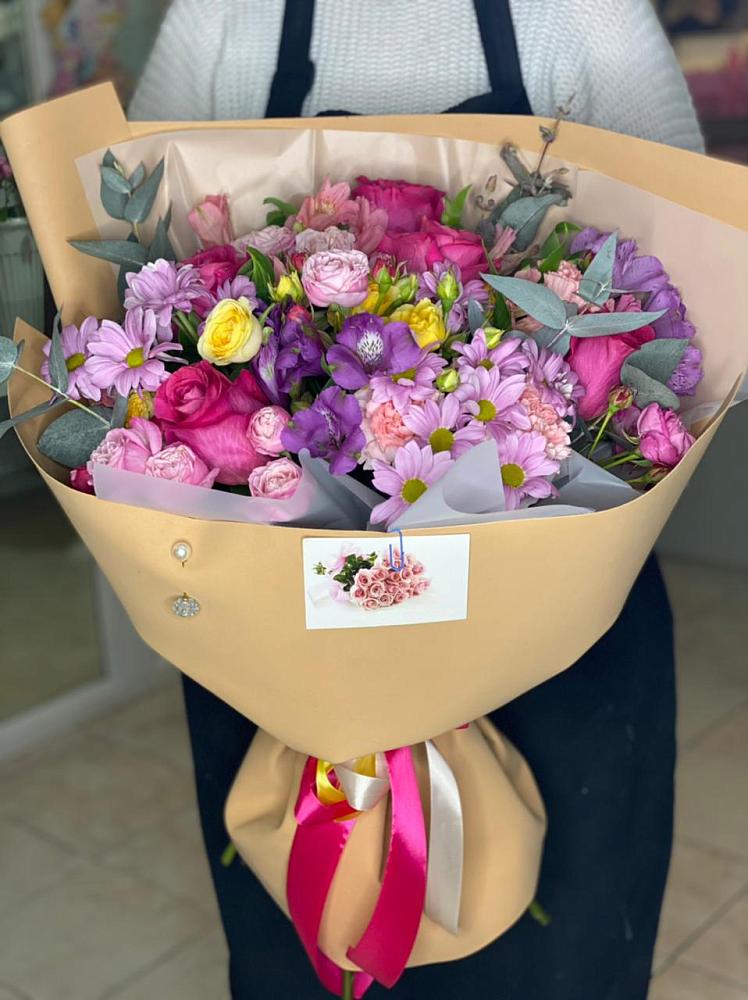 Букет цветов из: Хризантемы, Гвоздики и Альстромерии в Шаталово