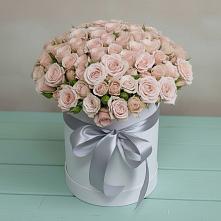 Цветочная композиция из Розы в шляпной коробке в Шаталово