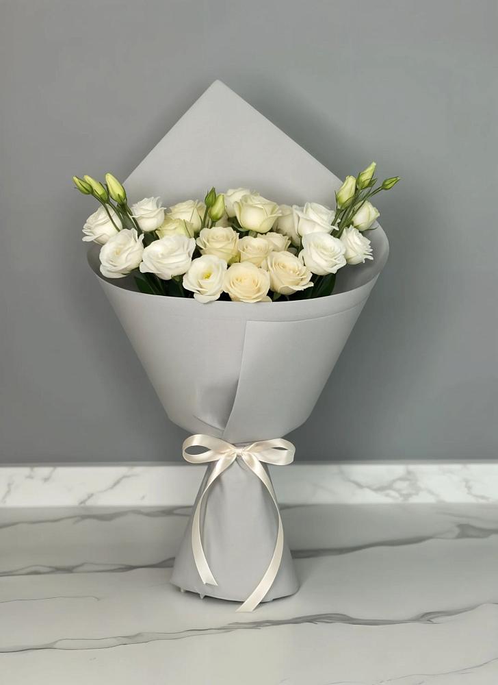 Букет цветов из: Розы и Лизиантусы в Шаталово