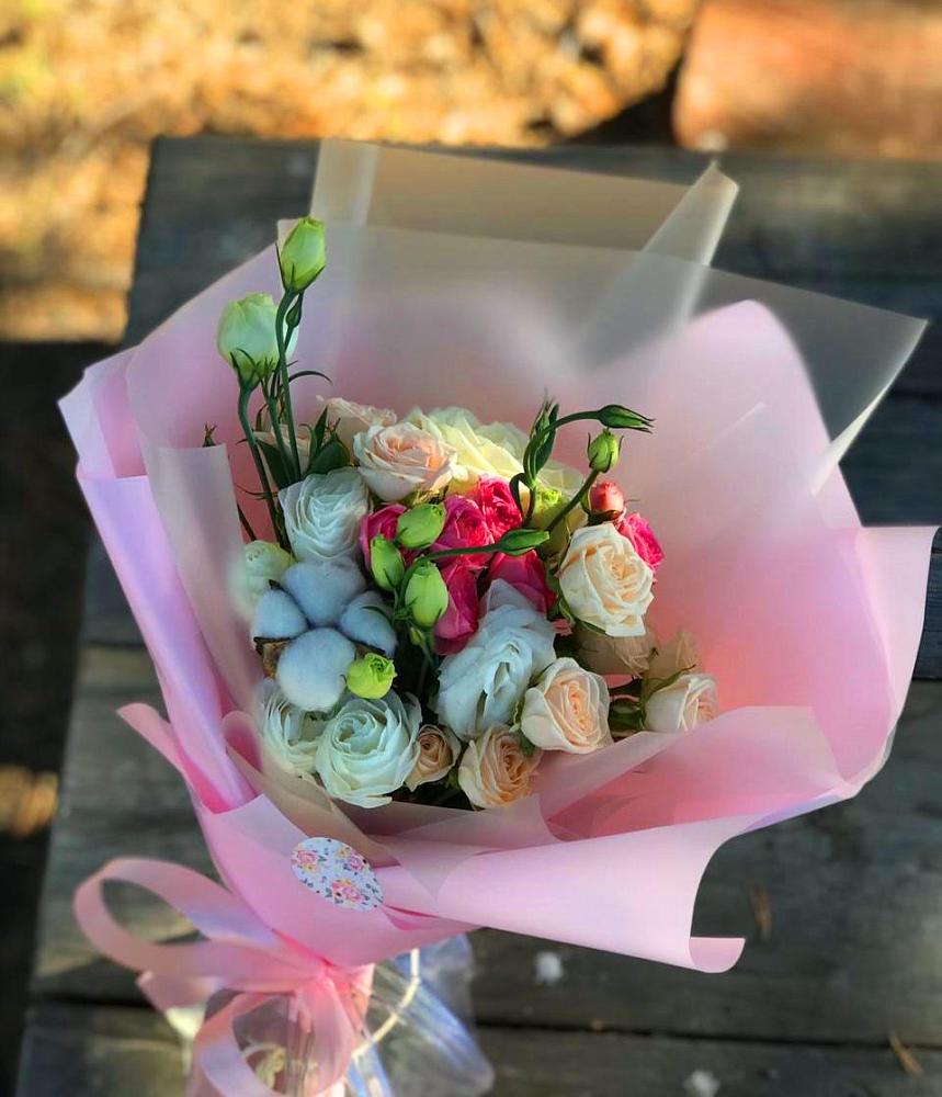 Букет цветов из: Розы и Лизиантусы в Шаталово