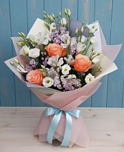 Букет цветов из:  Лизиантусы, Розы, Альстромерии и Гипсофила в Шаталово