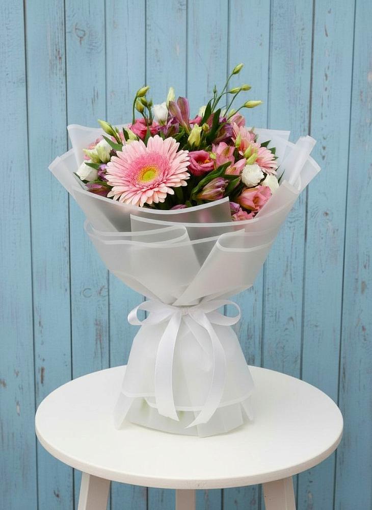 Букет цветов из: Герберы, Альстромерии и Лизиантусы в Шаталово