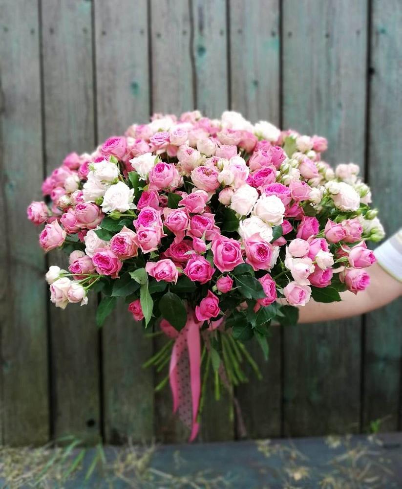 Букет Розовые кустовые розы Натали и Лав Лидия в Шаталово