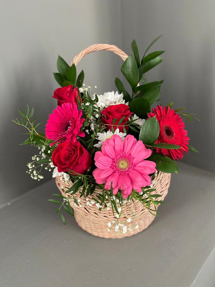 Цветочная композиция из Розы, Хризантемы и Герберы в корзине в Шаталово