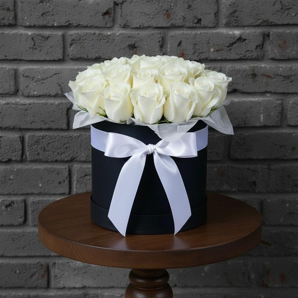 Цветочная композиция из Розы в шляпной коробке в Шаталово