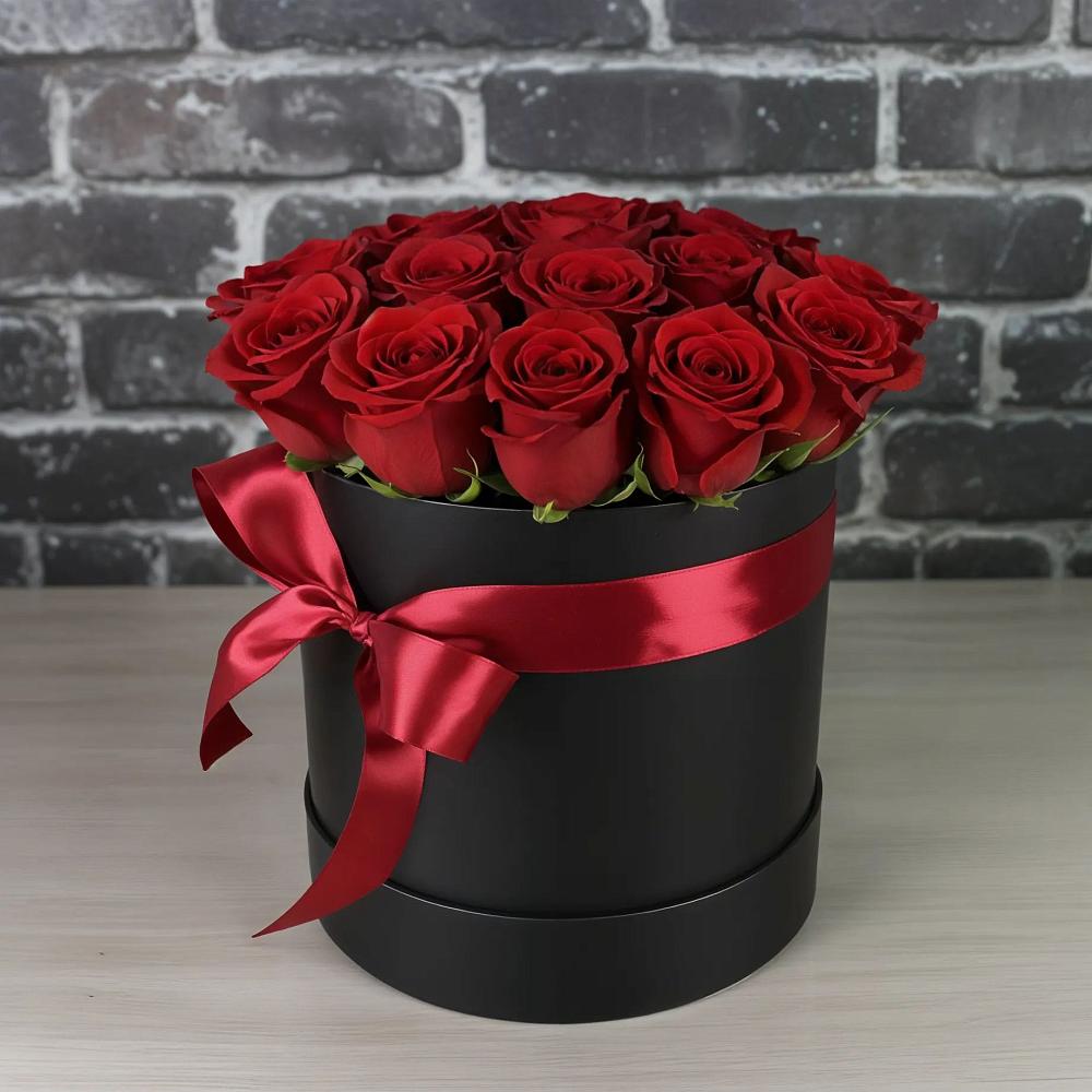 Цветочная композиция из Розы в шляпной коробке в Шаталово