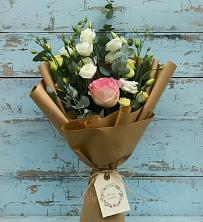 Букет цветов из:  Розы и Лизиантусы в Шаталово