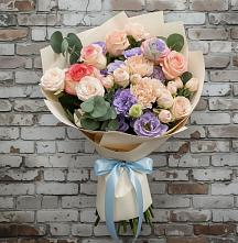 Букет цветов из:  Розы, Лизиантусы и Гвоздики в Шаталово