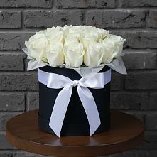 Цветочная композиция из Розы в шляпной коробке #REPLACE_PRED# Шаталово