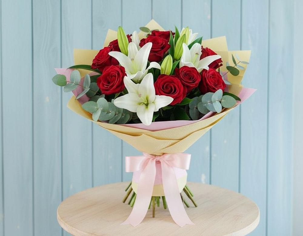 Букет цветов из: Лилии и Розы в Шаталово